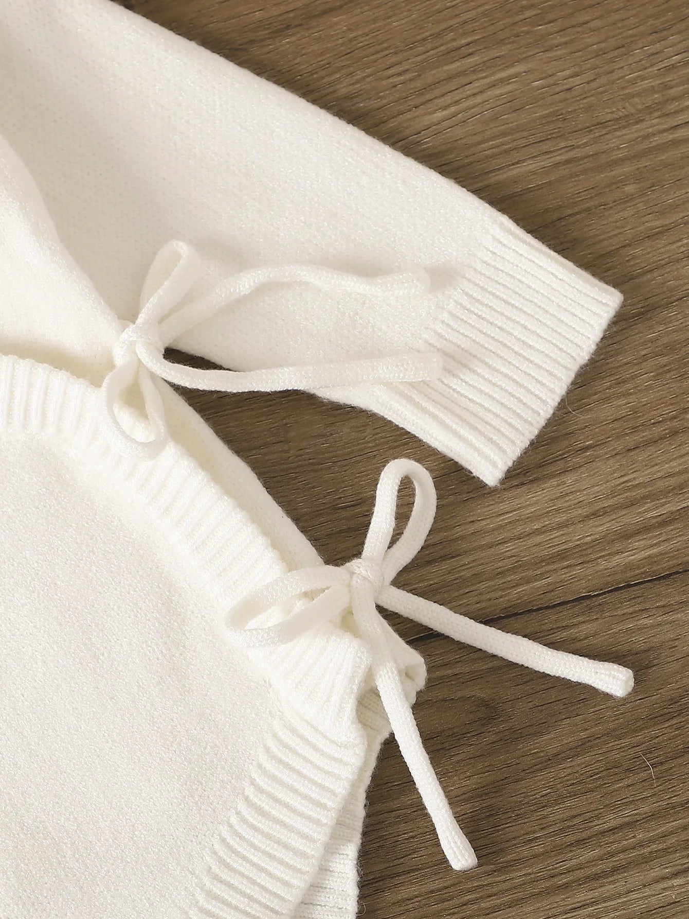 Apparel Collection 2025, Hello World