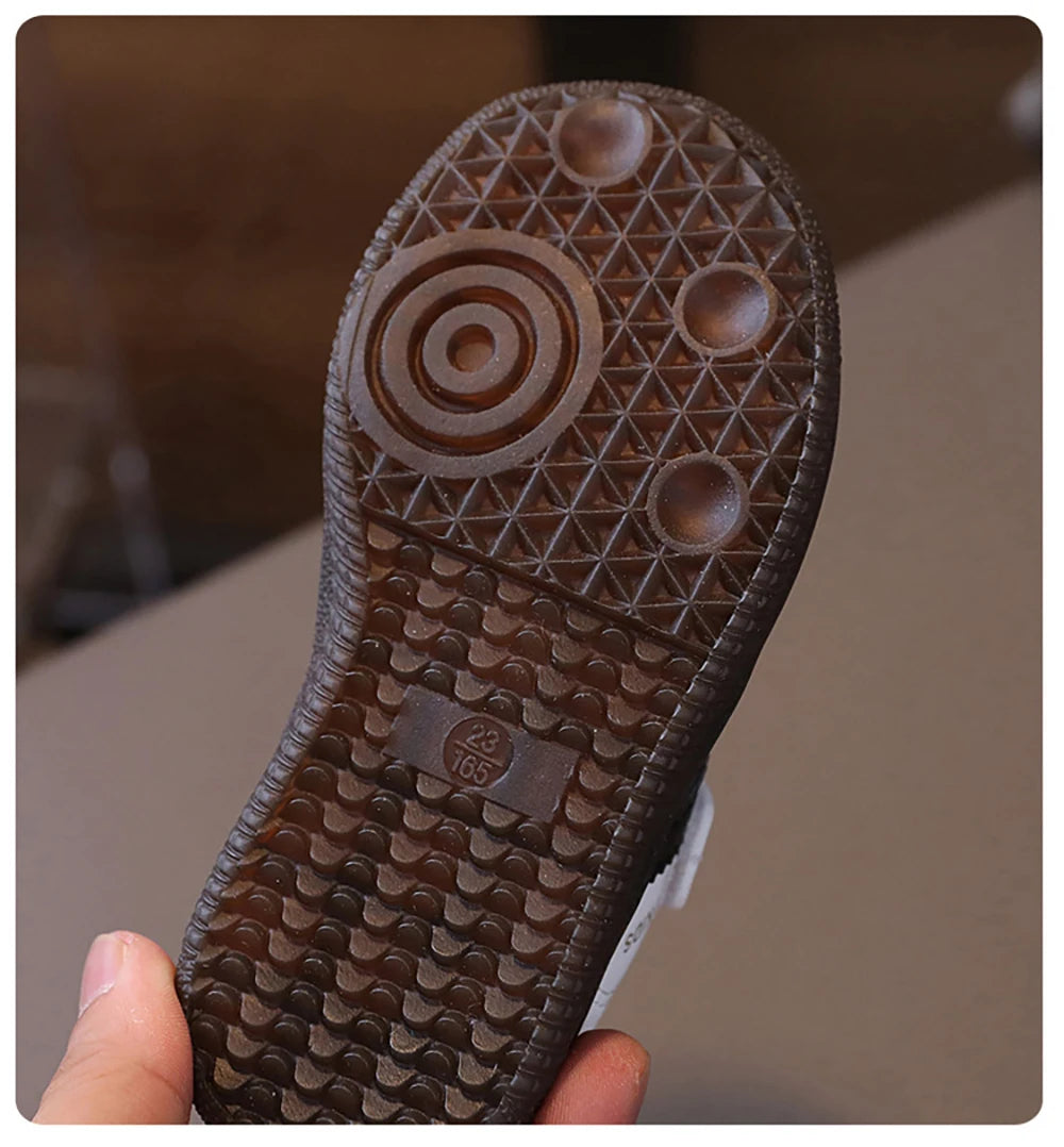 Apparel Collection, Making an impression, Childs Sneakers