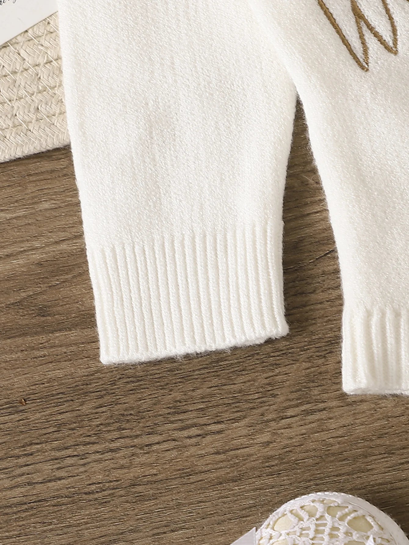 Apparel Collection 2025, Hello World